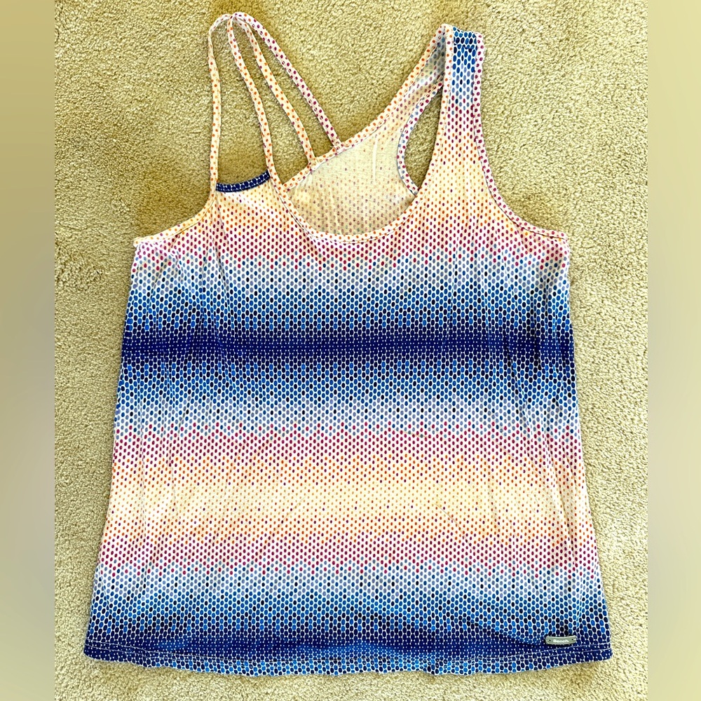Bench tank top